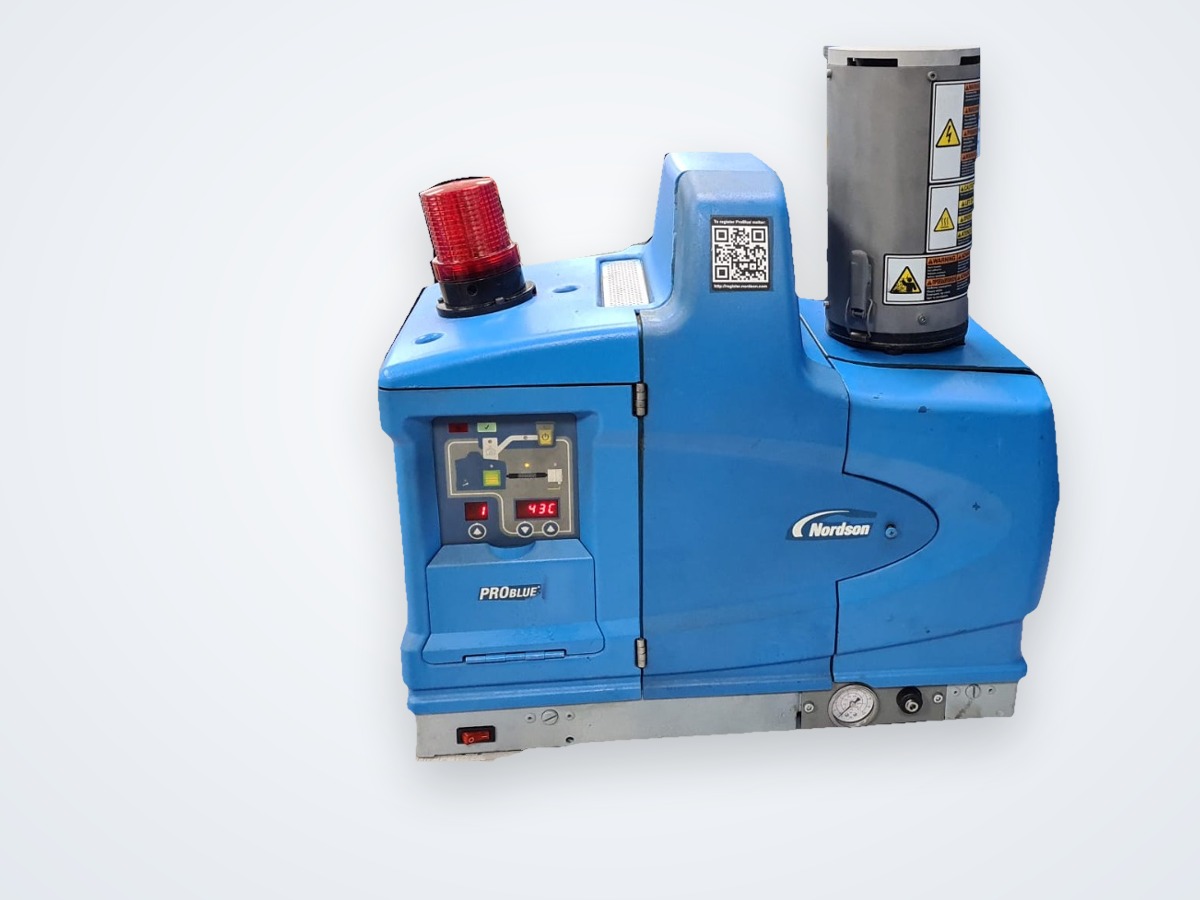 Bakım sonrası Nordson ProBlue tutkal eritici — temizlenmiş ve revizyonu tamamlanmış